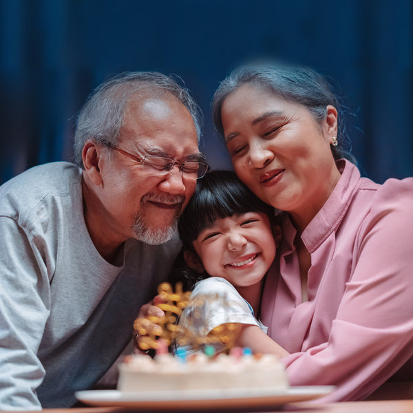 A Grand Feast for Lola & Lolo