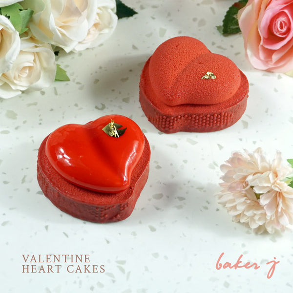 Valentine's Cake: Mini Hearts